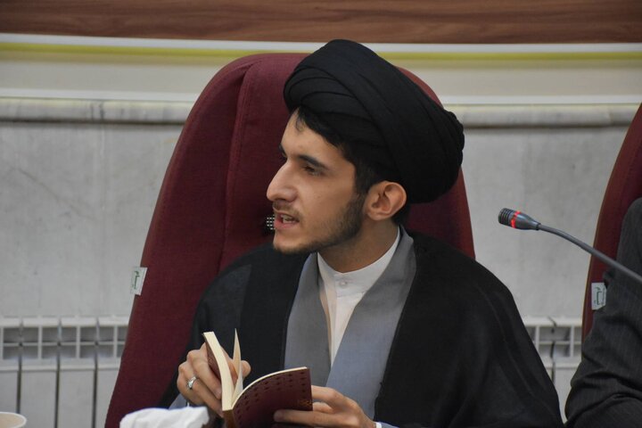 امام حسین(ع) قیام کرد تا به سیاهی ها، پلیدی ها و تاریکی های هستی پایان دهد