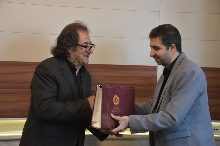 امام حسین(ع) قیام کرد تا به سیاهی ها، پلیدی ها و تاریکی های هستی پایان دهد