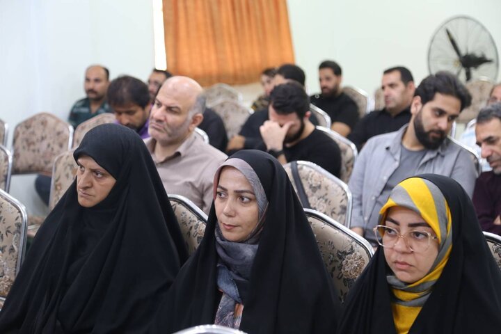 محفل ادبی غزلِخون به مناسبت سالروز شهدای مدافع حرم در سرخرود برگزار شد