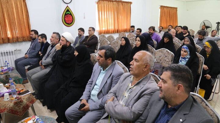 محفل ادبی غزلِخون به مناسبت سالروز شهدای مدافع حرم در سرخرود برگزار شد