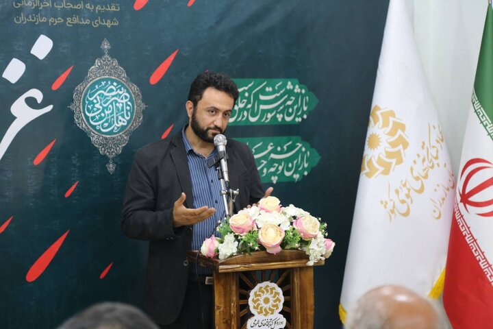 محفل ادبی غزلِخون به مناسبت سالروز شهدای مدافع حرم در سرخرود برگزار شد