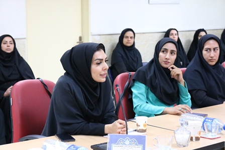 در رویکرد جدید ارائه خدمت در کتابخانههای عمومی، «اعضا»ی کتابخانهها به «جامعه خدمتگیر» گسترش مییابند