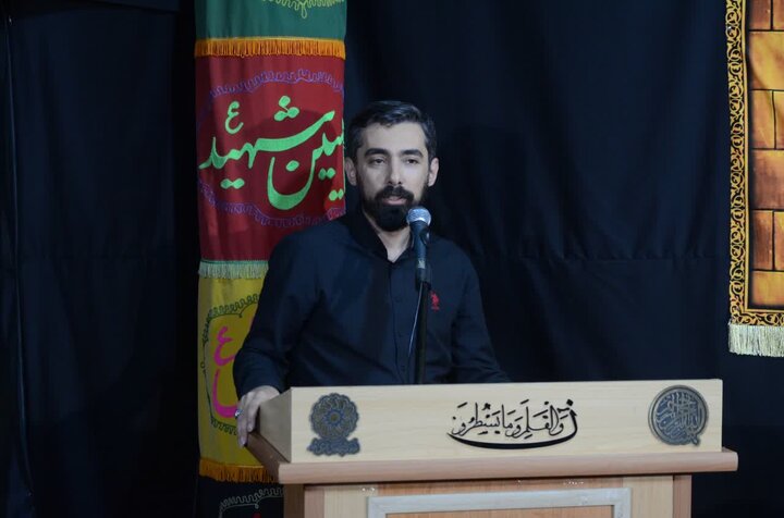 حضور دبیرکل نهاد کتابخانه های عمومی کشور در شب شعر حسینی «داغ غزل»