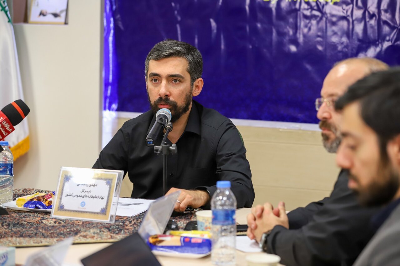 فرهنگ زینت نیست، بلکه یک مسئله زیربنایی است/ کتابدار مسئول اداره قطعه ای مؤثر از حوزه اجرایی کشور است