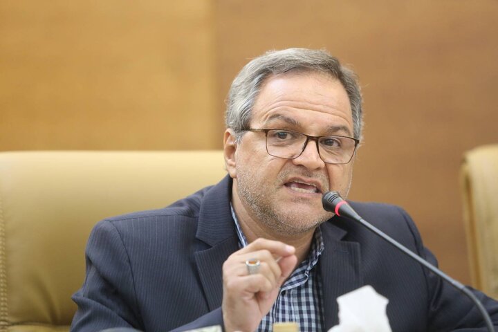 شعر رسای قزوه در هنگام لکنت زبانها