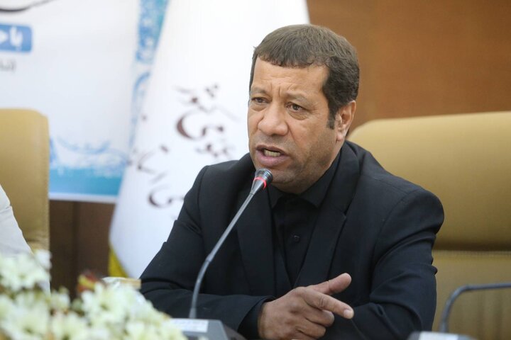 شعر رسای قزوه در هنگام لکنت زبانها