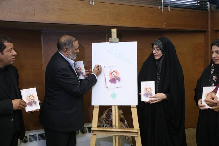 شعر رسای قزوه در هنگام لکنت زبانها