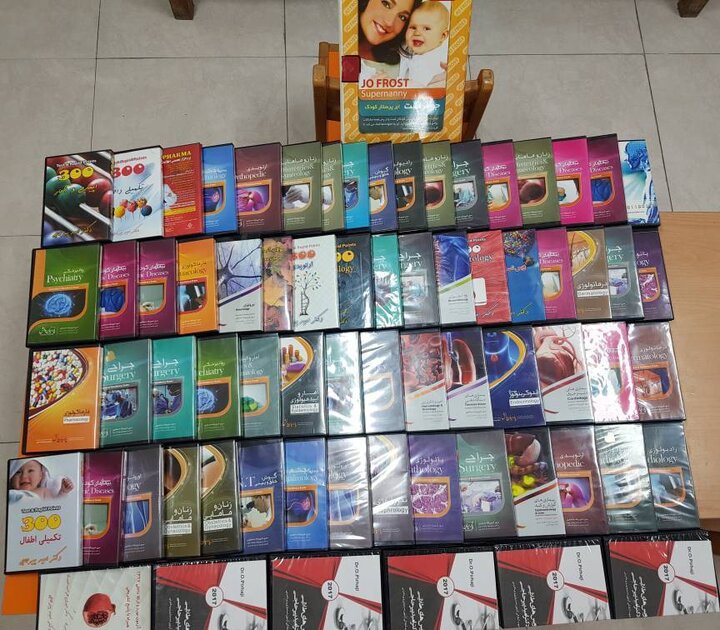 اهدای ۳۲۲ جلد کتاب و ۱۹۵ لوح فشرده به کتابخانه عمومی پروین اعتصامی تبریز