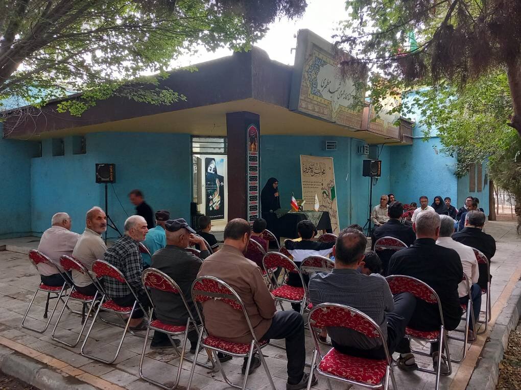 عصر شعر عاشورایی در کتابخانه شهید مطهری اشتهارد برگزار شد نشست شعر عاشورایی