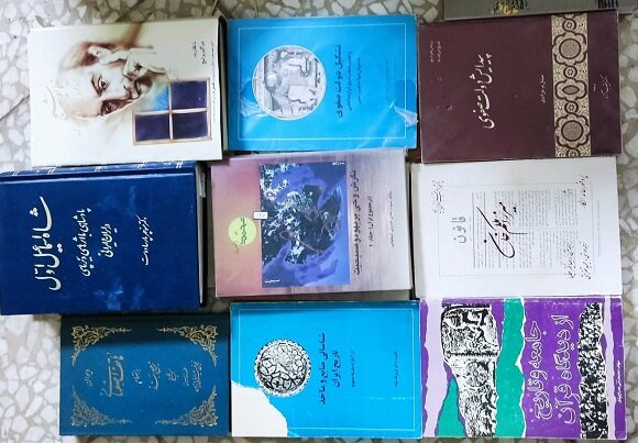 خیِّر شهرکردی کتابخانه شخصی خود را نذر کتابخانه‌ها کرد