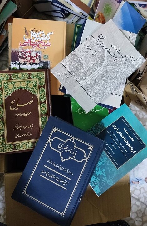 خیِّر شهرکردی کتابخانه شخصی خود را نذر کتابخانه‌ها کرد