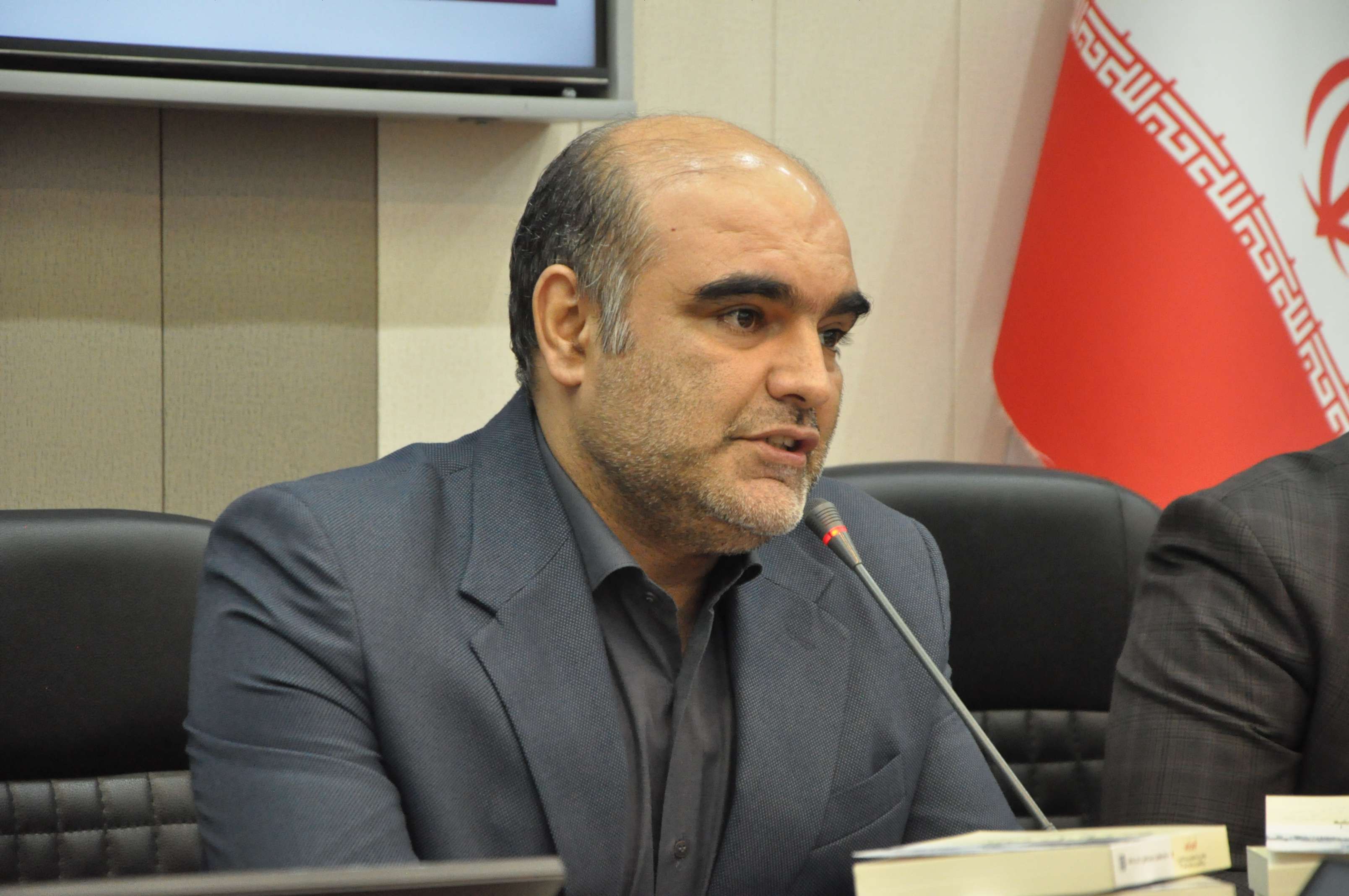 محفل فرهنگی خادمین خردمند همزمان با هفته دولت در رشت برگزار شد