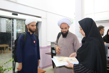 دومین روز فعالیت موکب فرهنگی- خدماتی اداره کل کتابخانه های عمومی استان ایلام