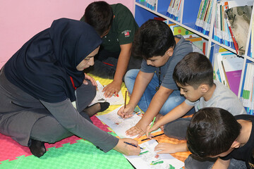 دومین روز فعالیت موکب فرهنگی- خدماتی اداره کل کتابخانه های عمومی استان ایلام