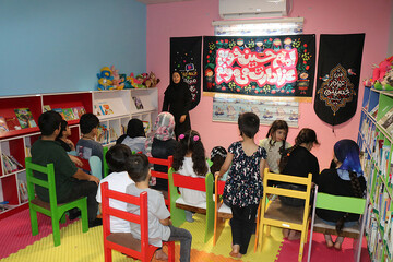 دومین روز فعالیت موکب فرهنگی- خدماتی اداره کل کتابخانه های عمومی استان ایلام