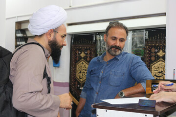 دومین روز فعالیت موکب فرهنگی- خدماتی اداره کل کتابخانه های عمومی استان ایلام