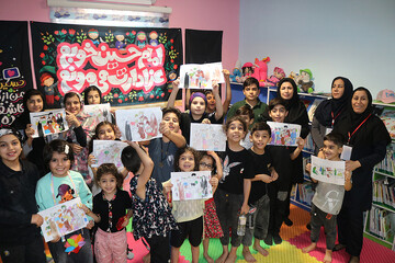 دومین روز فعالیت موکب فرهنگی- خدماتی اداره کل کتابخانه های عمومی استان ایلام