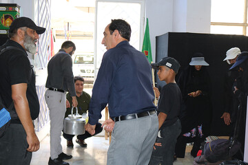 سومین روز فعالیت موکب فرهنگی- خدماتی اداره کل کتابخانه های عمومی استان ایلام