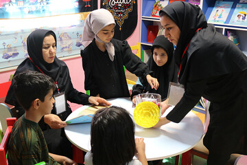 سومین روز فعالیت موکب فرهنگی- خدماتی اداره کل کتابخانه های عمومی استان ایلام