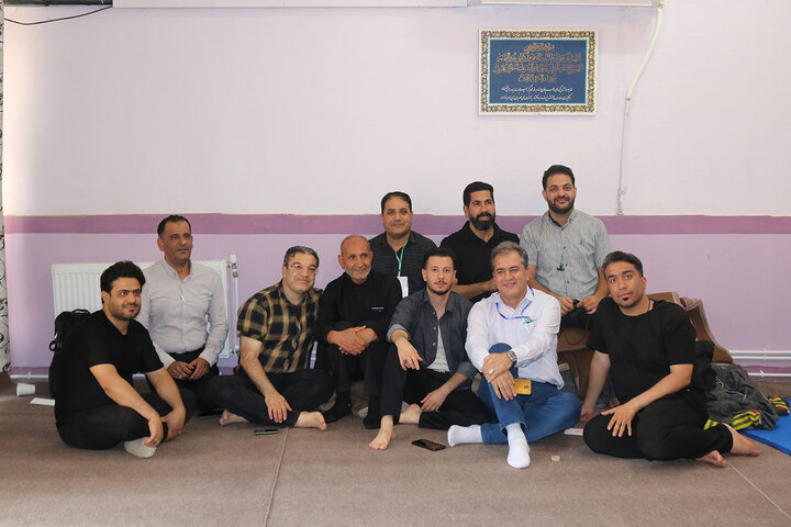 حضور جمعی از جامعه پزشکی و روزنامه‌نگاران کشور در موکب اربعین مهران 