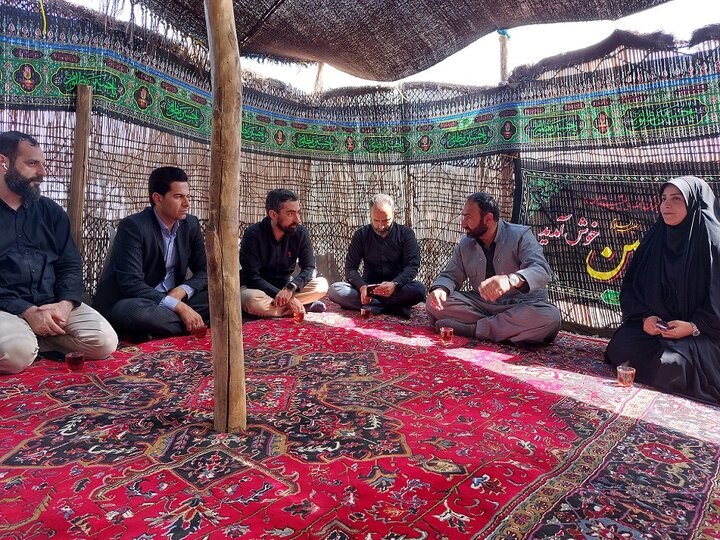 بازدید دبیرکل نهاد کتابخانههای عمومی کشور از موکب «کتابخانه حسینی»