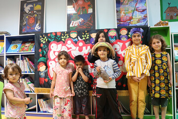 هفتمین روز فعالیت موکب فرهنگی اداره کل کتابخانه های عمومی استان ایلام