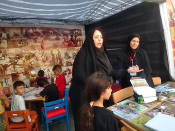 فعالیت قدمگاه کتاب اربعین در موکب شین اداره کل کتابخانه های عمومی استان ایلام