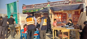 فعالیت قدمگاه کتاب اربعین در موکب شین اداره کل کتابخانه های عمومی استان ایلام