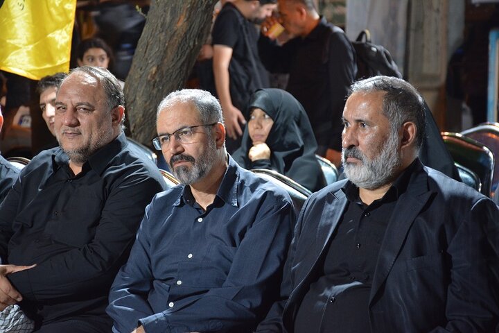 محفل ادبی در مسیر حسین علیهالسلام در موکب اداره کل کتابخانه های عمومی استان کرمانشاه برگزار شد