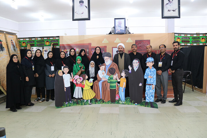 نماینده ولی فقیه در ایلام  و رئیس سازمان بسیج طلاب و روحانیون کشور از موکب اربعین بازدید کردند