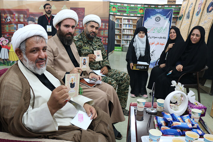 نماینده ولی فقیه در ایلام و رئیس سازمان بسیج طلاب و روحانیون کشور از موکب اربعین بازدید کردند