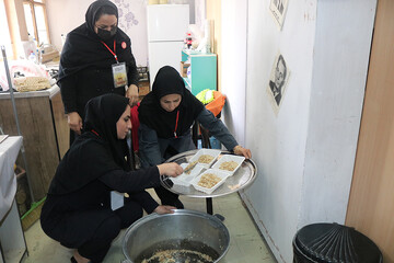 هشتمین روز فعالیت موکب فرهنگی- خدماتی اداره کل کتابخانه های عمومی استان ایلام