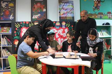 هشتمین روز فعالیت موکب فرهنگی- خدماتی اداره کل کتابخانه های عمومی استان ایلام