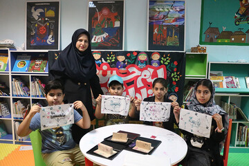 هشتمین روز فعالیت موکب فرهنگی- خدماتی اداره کل کتابخانه های عمومی استان ایلام