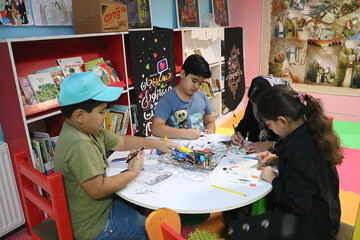 هشتمین روز فعالیت موکب فرهنگی- خدماتی اداره کل کتابخانه های عمومی استان ایلام