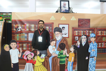 هشتمین روز فعالیت موکب فرهنگی- خدماتی اداره کل کتابخانه های عمومی استان ایلام