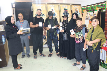 هشتمین روز فعالیت موکب فرهنگی- خدماتی اداره کل کتابخانه های عمومی استان ایلام