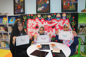 هشتمین روز فعالیت موکب فرهنگی- خدماتی اداره کل کتابخانه های عمومی استان ایلام