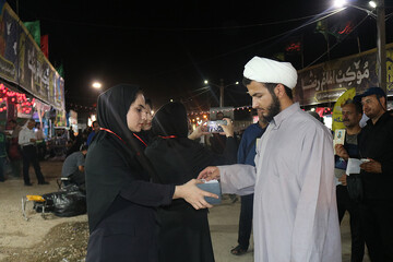 اجرای پویش زیارت نیابتی شهدا موکب فرهنگی- خدماتی اداره کل کتابخانه های عمومی استان ایلام