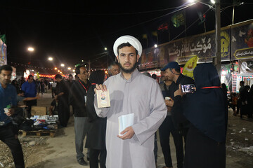 اجرای پویش زیارت نیابتی شهدا موکب فرهنگی- خدماتی اداره کل کتابخانه های عمومی استان ایلام