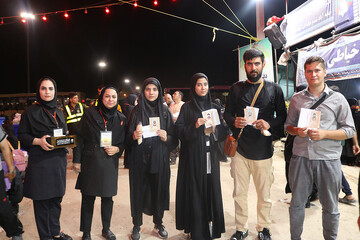 اجرای پویش زیارت نیابتی شهدا موکب فرهنگی- خدماتی اداره کل کتابخانه های عمومی استان ایلام