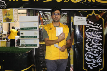 اجرای پویش زیارت نیابتی شهدا موکب فرهنگی- خدماتی اداره کل کتابخانه های عمومی استان ایلام