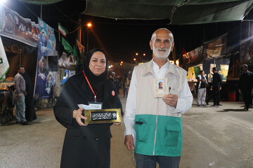 اجرای پویش زیارت نیابتی شهدا موکب فرهنگی- خدماتی اداره کل کتابخانه های عمومی استان ایلام