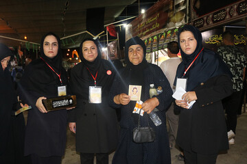 اجرای پویش زیارت نیابتی شهدا موکب فرهنگی- خدماتی اداره کل کتابخانه های عمومی استان ایلام