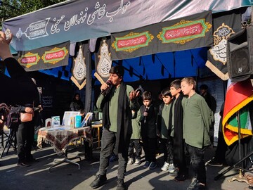 موکب اداره کل کتابخانه‌های عمومی استان تهران در مسیر پیاده‌روی جاماندگان اربعین