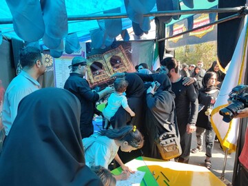 موکب اداره کل کتابخانه‌های عمومی استان تهران در مسیر پیاده‌روی جاماندگان اربعین