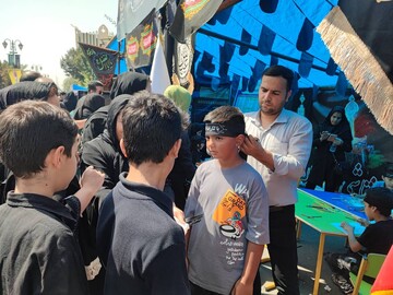 موکب اداره کل کتابخانه‌های عمومی استان تهران در مسیر پیاده‌روی جاماندگان اربعین