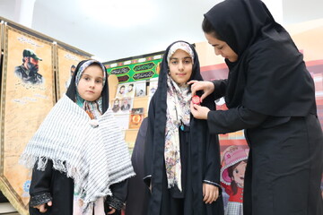 نهمین روز فعالیت موکب فرهنگی- خدماتی اداره کل کتابخانه های عمومی استان ایلام