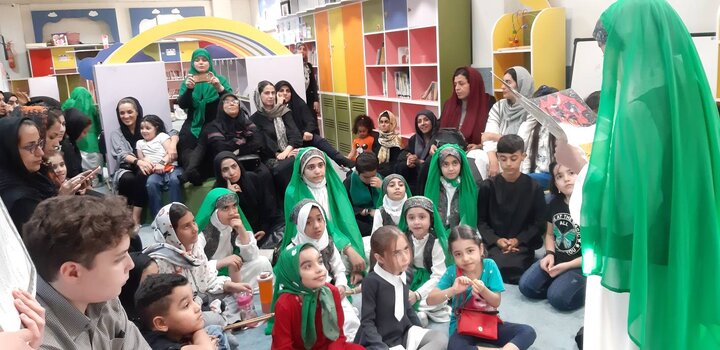 سومین نشست «در زیر پرچمش همه یک خانوادهایم» برگزار شد