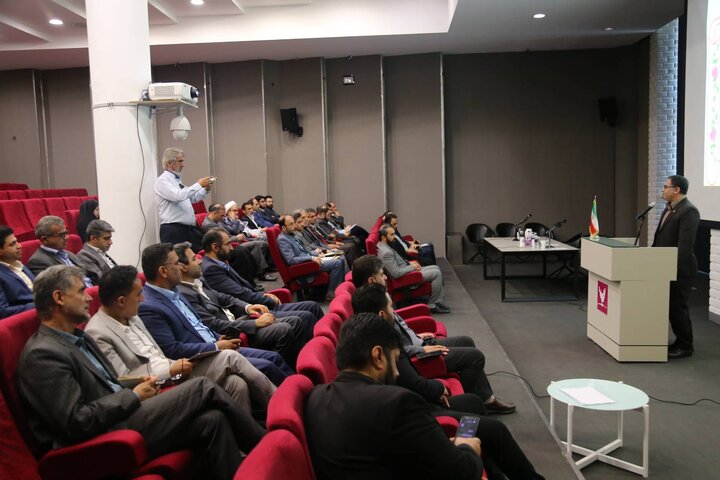 نشست مشترک شورای اداری رؤسای ادارات کتابخانههای عمومی و ادارات فرهنگ و ارشاد شهرستانهای استان در نور برگزار شد